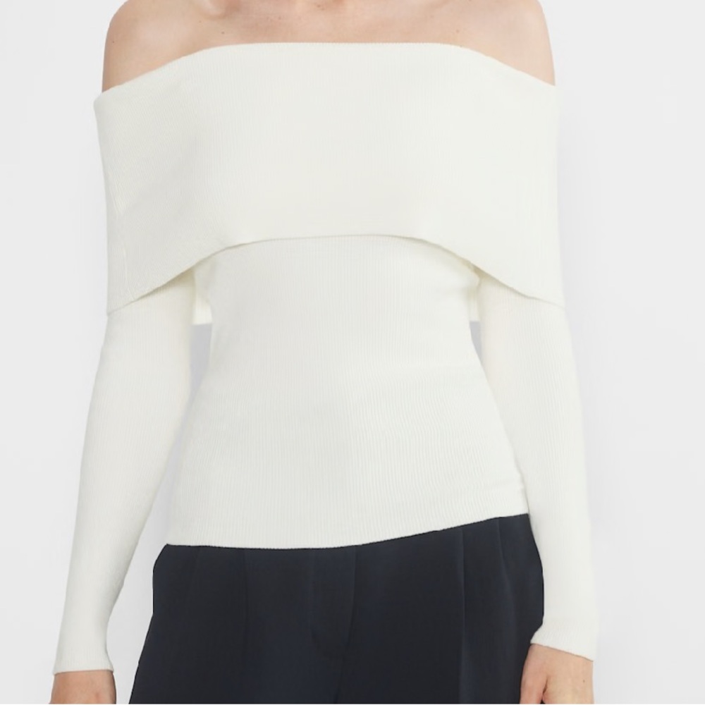 Aritzia Wilfred Nola Off-Shoulder Light Birch Sweater size XS